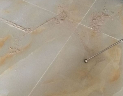 泸州市瓷砖空鼓维修公司分享粘合剂选择不当在瓷砖铺贴过程中可能导致以下问题