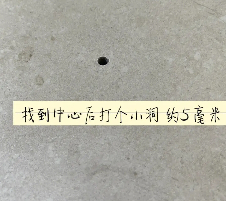 泸州市瓷砖空鼓维修公司专业解答在瓷砖铺贴过程中，如果砂料搅拌不均匀，将会带来以下问题